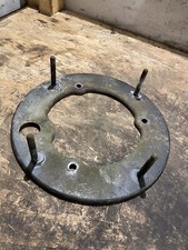 Engine, riser mounting plate from a Yamaha YLM 342 petrol lawn mower (159)
