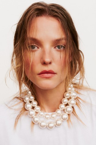 Nwot statement faux - faux, pearl