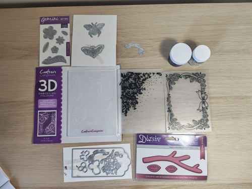 Embossing die pieces - &,