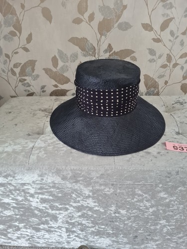 Ladies wedding hat - m/s,