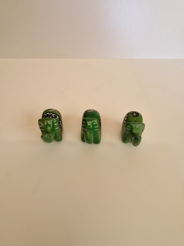 Three cute green soapstone - three,