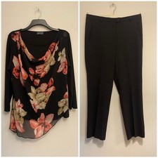 Ladies Floral Top & Black