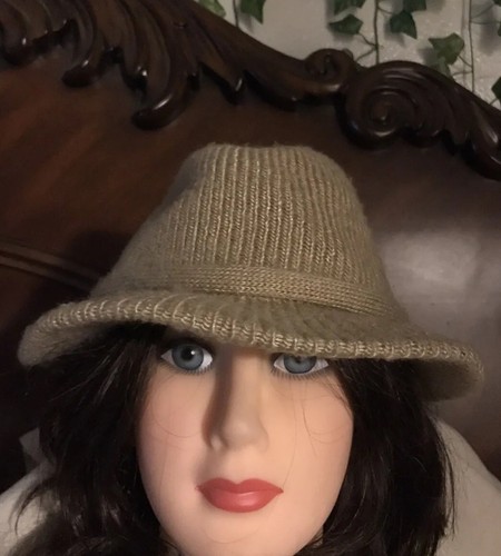 Aris cloche fedora style - cloche/fedora,
