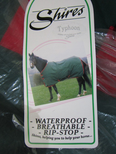 Shires typhoon medium - typhoon,