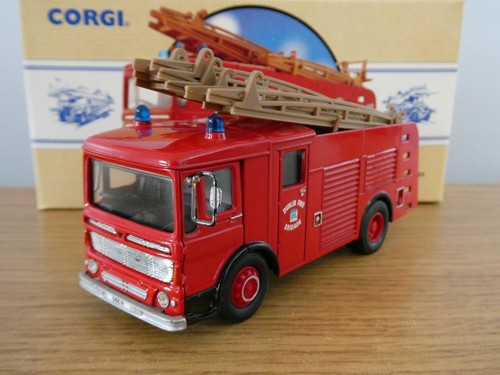 Corgi dublin fire brigade aec - corgi,