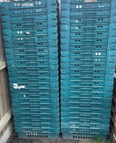 Plastic stacking crates 2 - plastic,