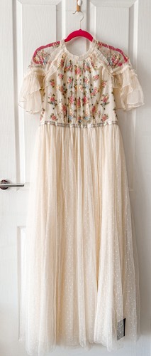 Needle and thread floral - and,