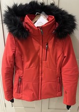 POIVRE BLANC Red Stretch Fitted Ski Jacket Black Faux Fur Hood Hardly Worn SMALL