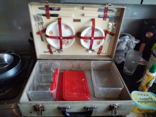 Vintage retro brexton picnic - vintage,