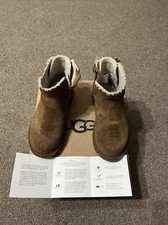 Ugg kids Mini Bailey Bow boots
