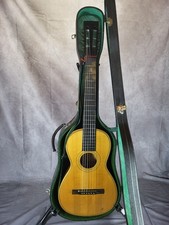 Antique Parlor / Parlor Guitar