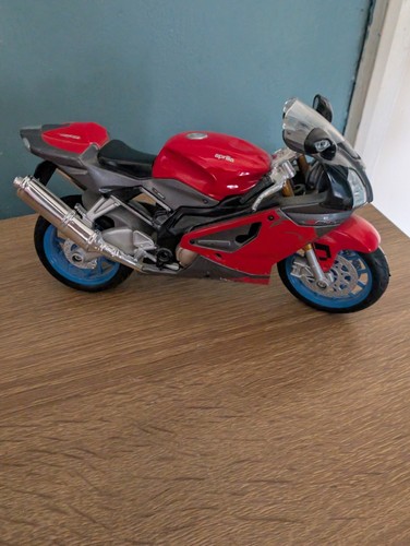 Maisto aprilia rsv1000r model - aprilia,