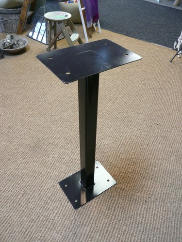 Metal stand post for cast - metal, iron
