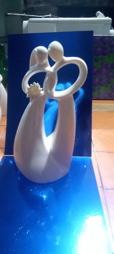 Circle love figurine - love,