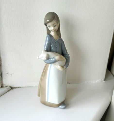 Lladro porcelain girl figurine - lladro,