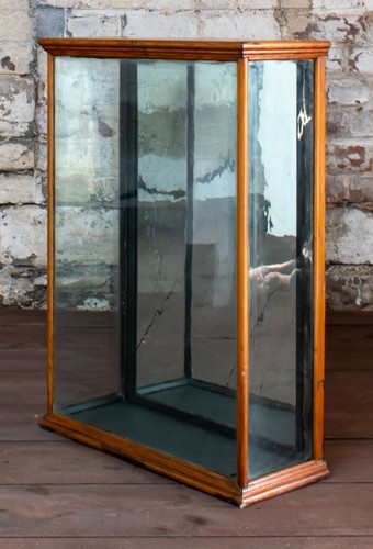 19thc countertop shop ripple - 19thc.,