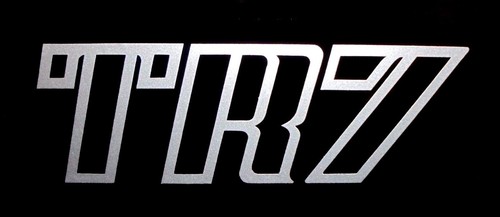 Triumph tr7 bonnet badge - **,