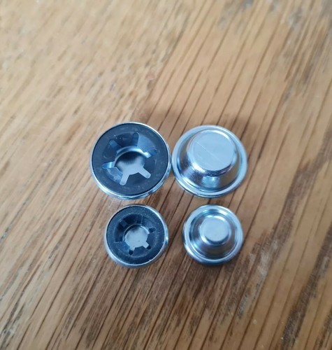 New hub caps for mamod - hub,