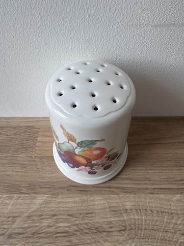 Flour sifter vintage - flour, fruits