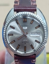 Vintage Seiko/Seiko 5 DX 6106 25J SS Automatic Japan Mens Watch