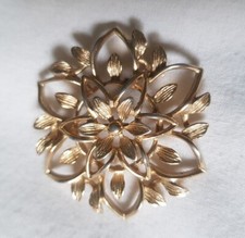 Sarah Coventry Pin Brooch