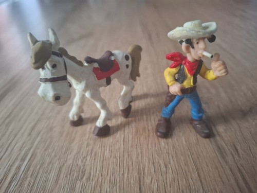 Lot drgaud bully figures - bully,