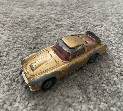 Vintage corgi toys 261 - corgi, james