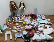 Bratz Dolls Plus Slumber Party Winter Collection Clothes & Accessories Bundle 