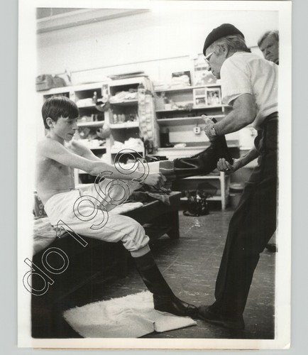 Teenage jockey gets help - jockey,