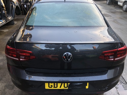 Volkswagen passat saloon - vw,