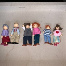 KidKraft Doll House Doll Family of 6- Caucasian Wooded