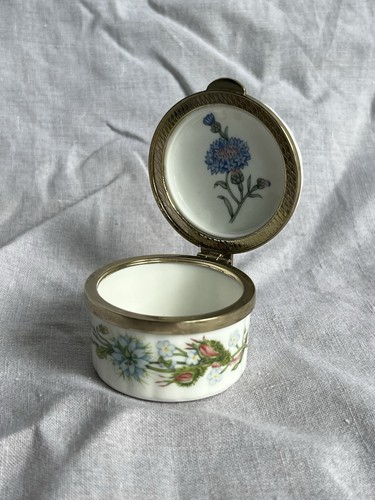 Aynsley wild tudor floral - tudor, fine