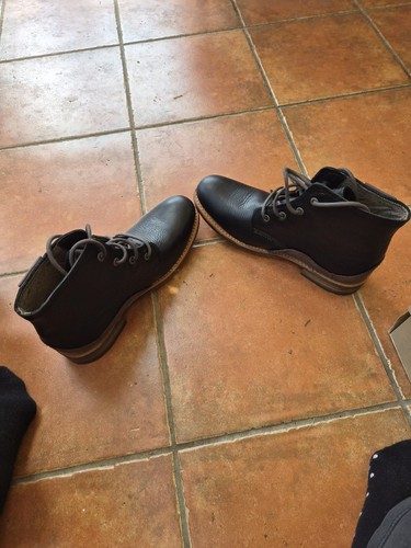 Cat men boots size 9 - men's,