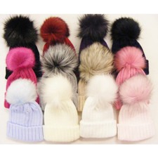 CHILDRENS KNITTED BOBBLE HAT