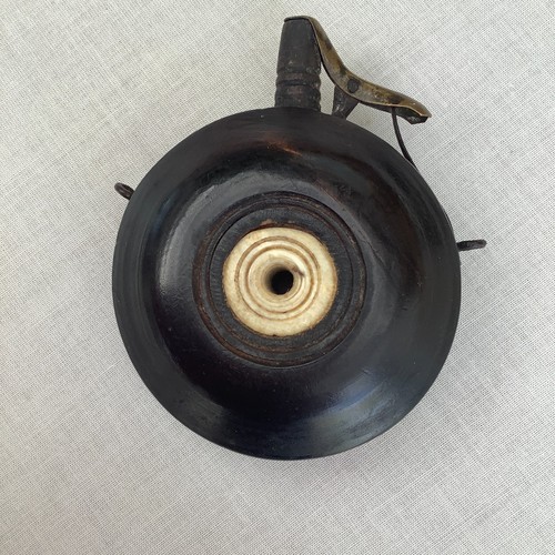 German priming powder - , flask