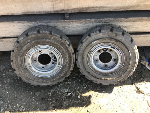 Wide wall forklift tyre - wide, on