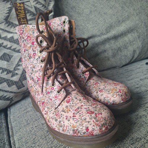 Martens page floral pink - page,