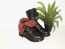 Dr. Martens TRIUMPH AIMILITA