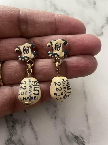 Chanel vintage coin drop - coin,