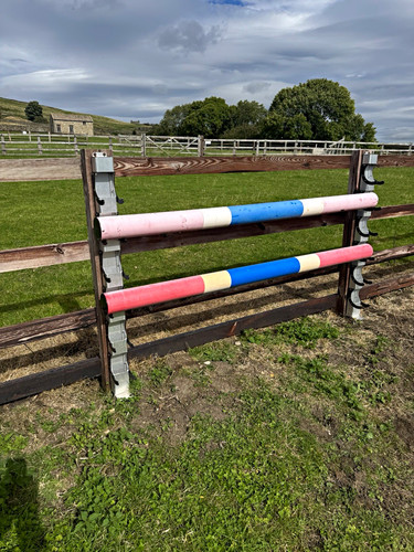 Horse show jump pole tidy - pole,