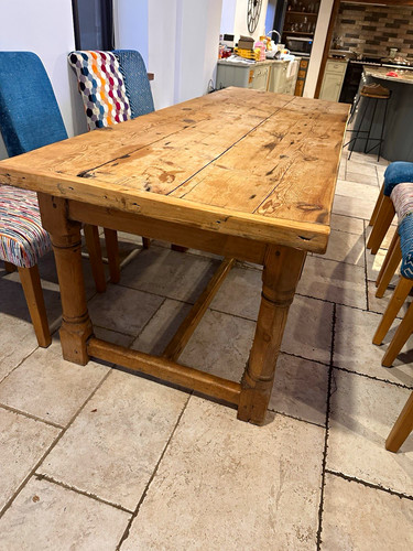 Large old pine - large,