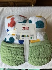 Printed Sherpa Throw Mickey