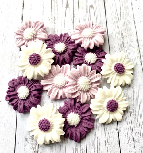 Edible fondant daisies flowers - edible,