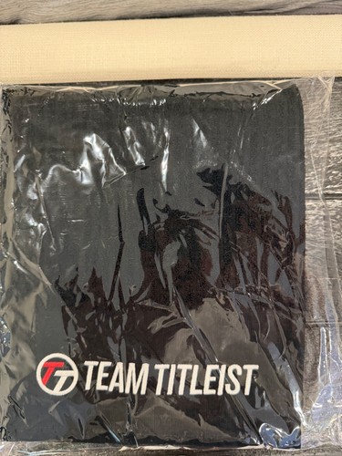 Team titleist golf - caddy, towel
