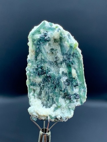 Stunning blue tourmaline - stunning,
