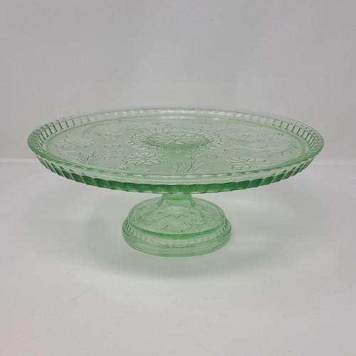 Vintage tiara pedestal cake - pedestal,