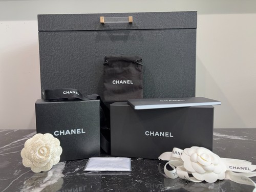 Authentic chanel empty - empty, gift