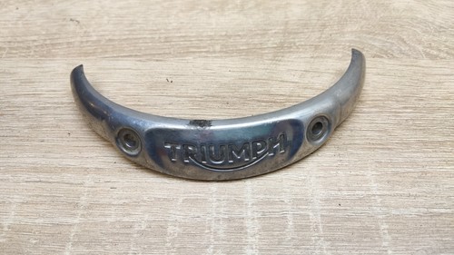 Triumph cover badge - cover,