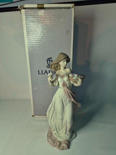 Boxed lladro autumn romance - lladro,