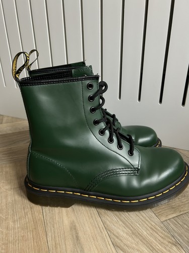 Martens 1460 boots new - dr.,